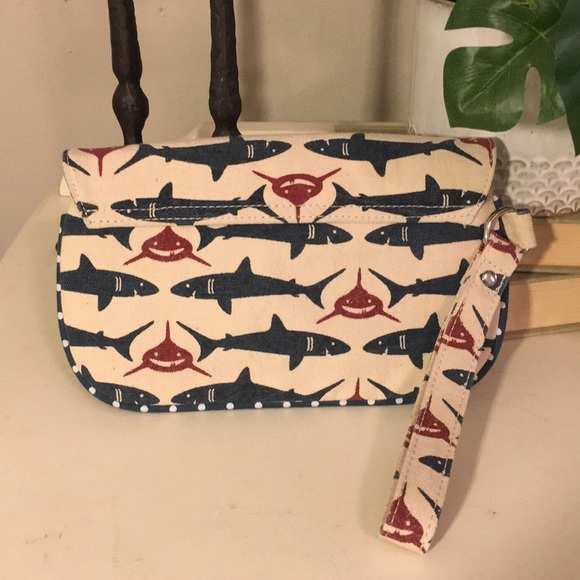 Bungalow 360 Wristlet - Picture 4 of 4